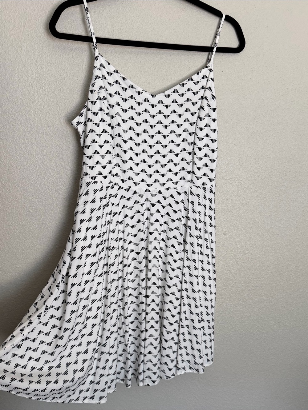 Old Navy Women’s Cami Dress Size XL White Black Print Sleeveless